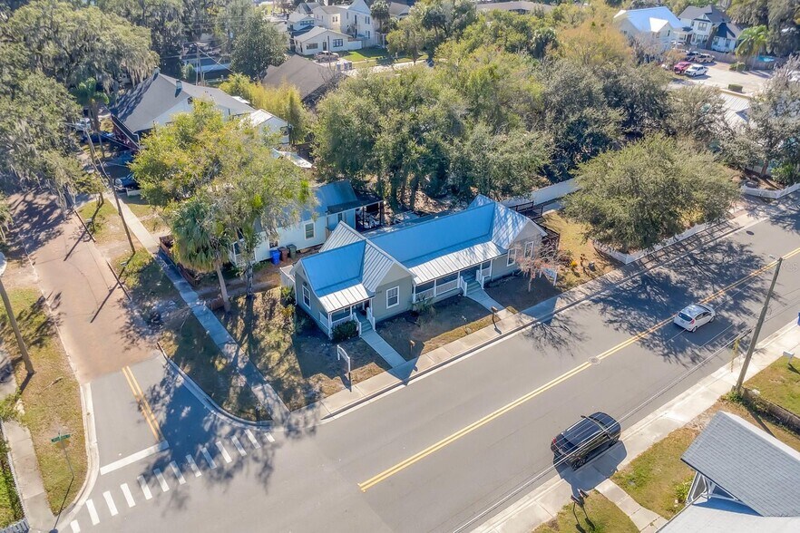 702 Mabbette St, Kissimmee, FL à vendre - Photo du bâtiment - Image 2 de 3