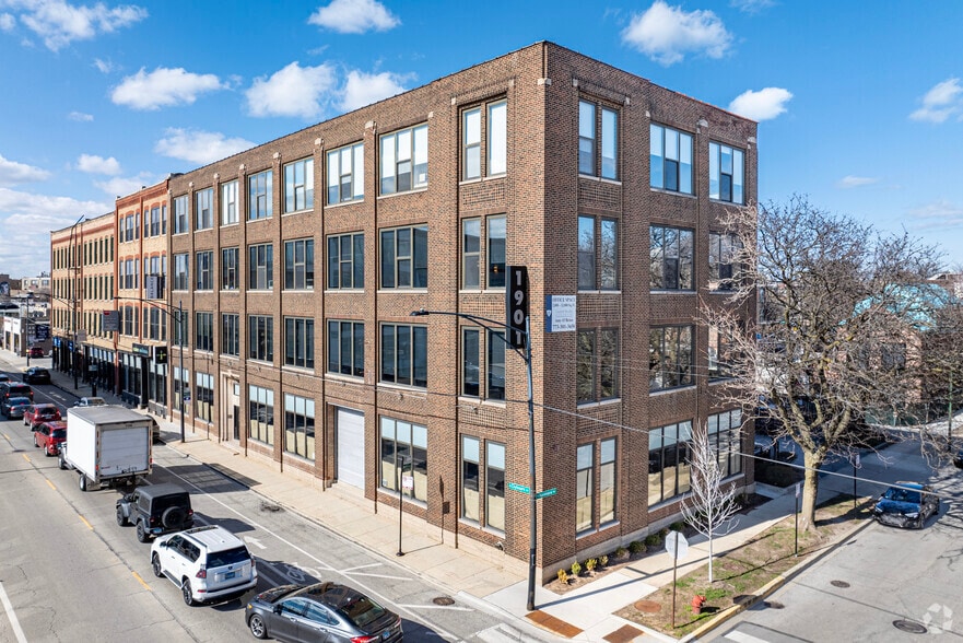 1901 N Clybourn Ave, Chicago, IL for lease - Building Photo - Image 1 of 12