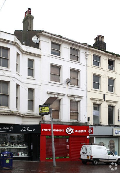 32 Sandgate Rd, Folkestone à vendre - Photo du bâtiment - Image 2 de 3