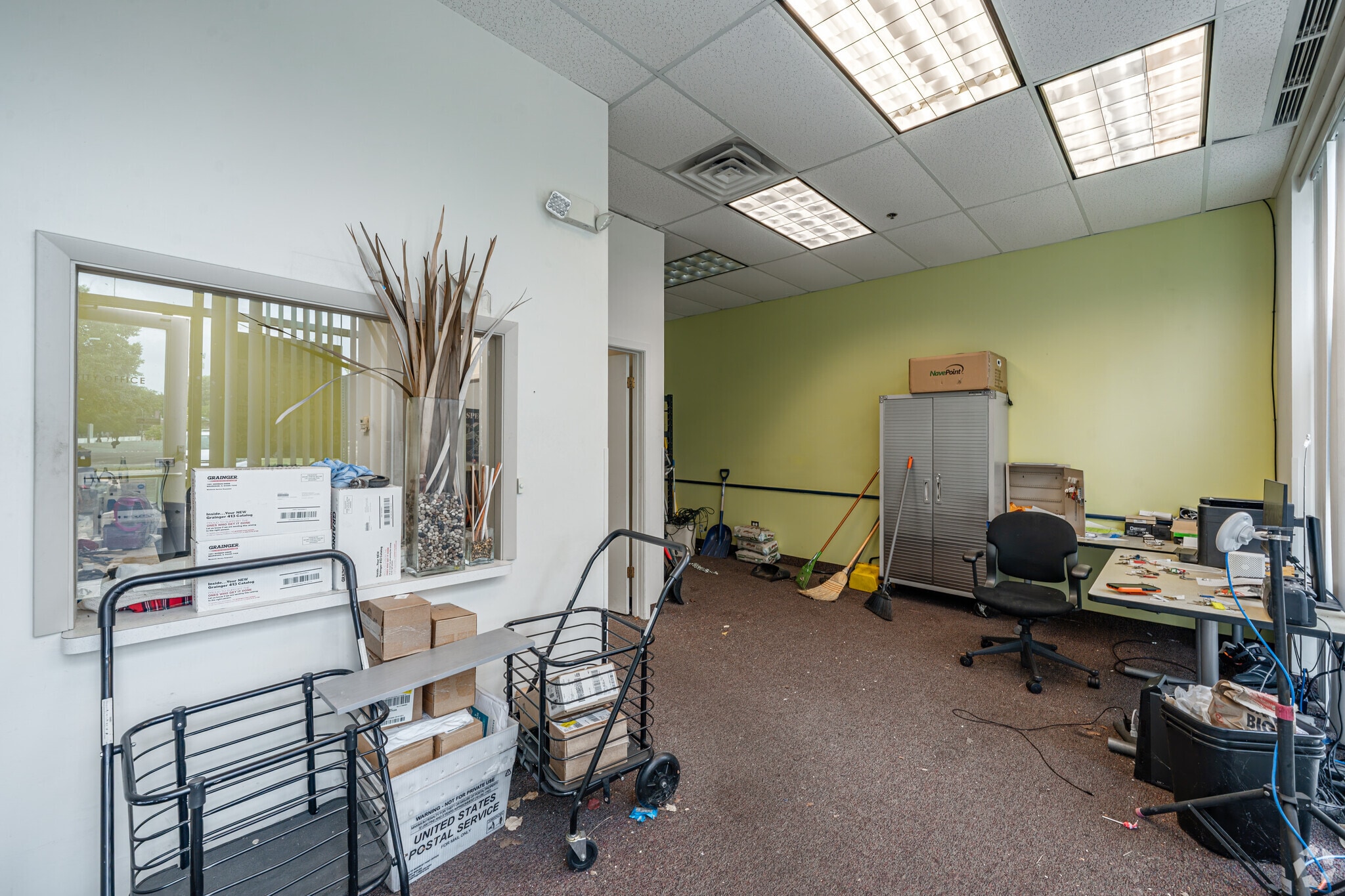 8741 S Greenwood Ave, Chicago, IL for lease Interior Photo- Image 1 of 2