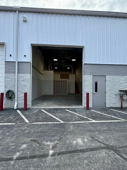 17 Route 125, Kingston, NH for lease - Building Photo - Image 2 of 18