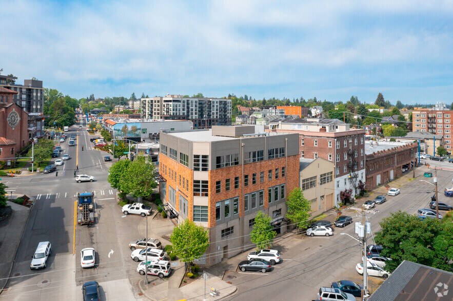 1 N Tacoma Ave, Tacoma, WA à louer - Photo du bâtiment - Image 3 de 6