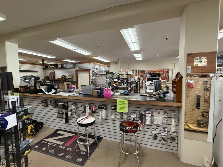 100 Elm St, Waterville, ME à vendre - Photo du bâtiment - Image 2 de 8