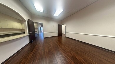 8619 Broadway St, Pearland, TX à louer Photo du bâtiment- Image 2 de 7