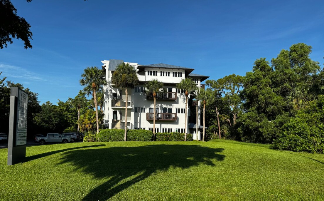 4532 Tamiami Trl E, Naples, FL à louer Photo du bâtiment- Image 1 de 10