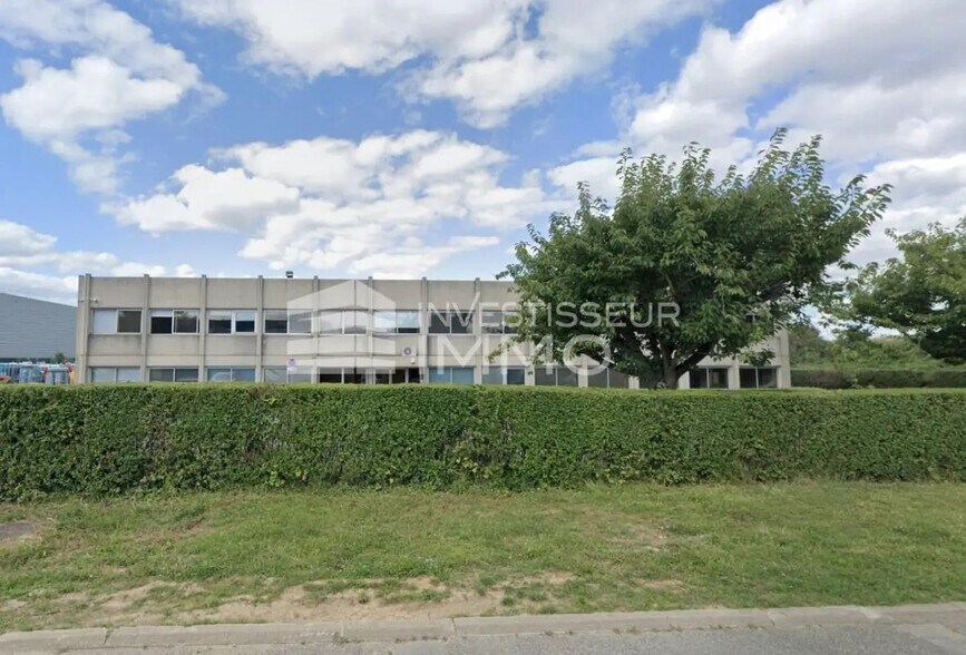 Industriel dans Buc à louer - Photo du bâtiment - Image 2 de 3