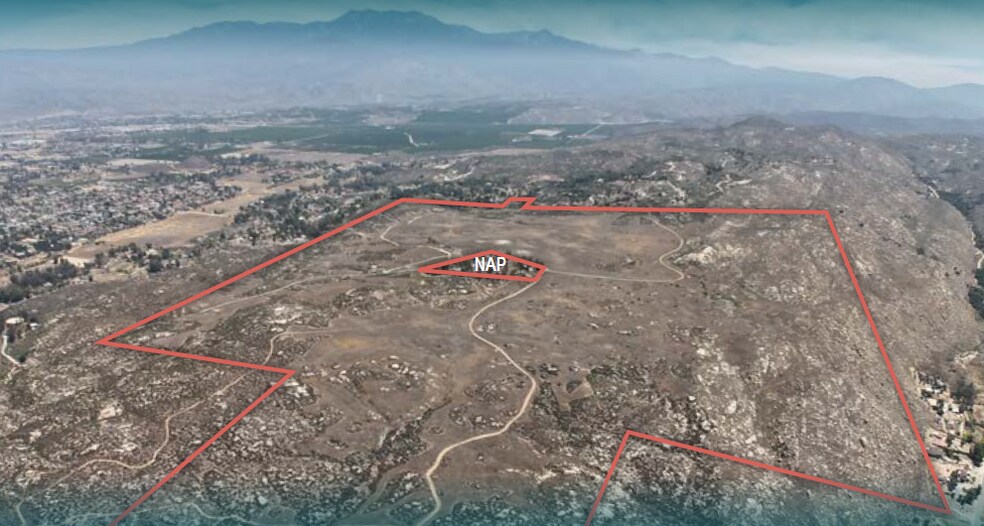 40624 Gibbel Rd, Hemet, CA à vendre - Photo du bâtiment - Image 2 de 2