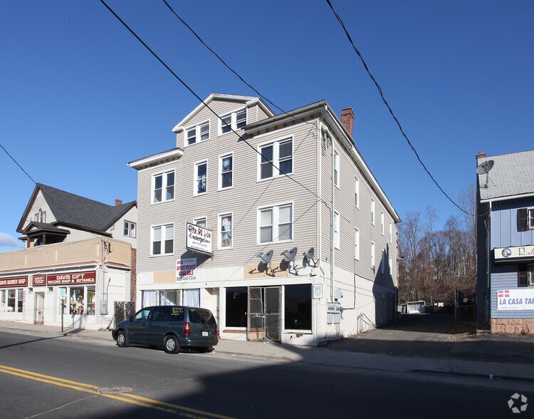 669 E Main St, Waterbury, CT for sale - Building Photo - Image 1 of 5
