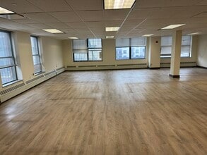 26 Bruckner Blvd, Bronx, NY for lease Interior Photo- Image 2 of 10