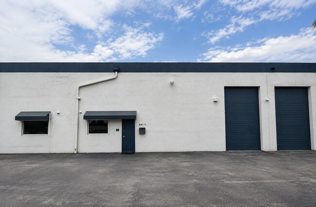 More details for 6955-6965 NW 43rd St, Miami, FL - Industrial for Lease