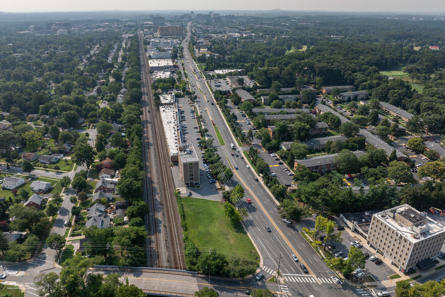 900 Rockville Pike, Rockville, MD à vendre - Photo du b timent - Image 3 de 4