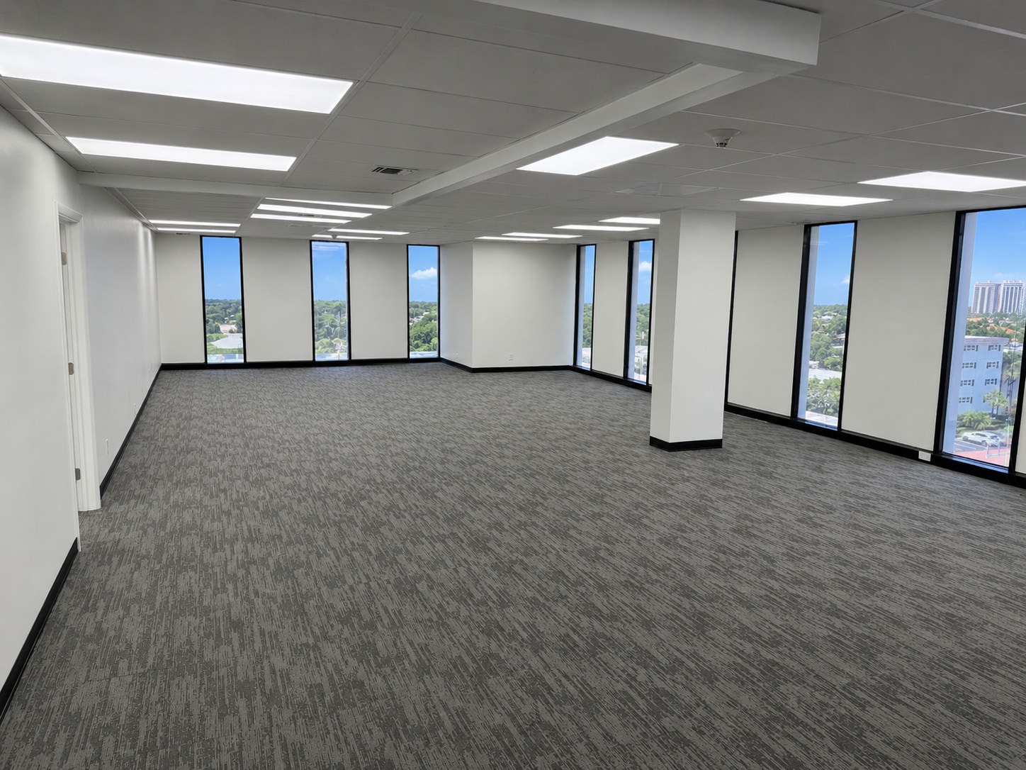 2929 E Commercial Blvd, Fort Lauderdale, FL à louer Photo intérieure- Image 1 de 7