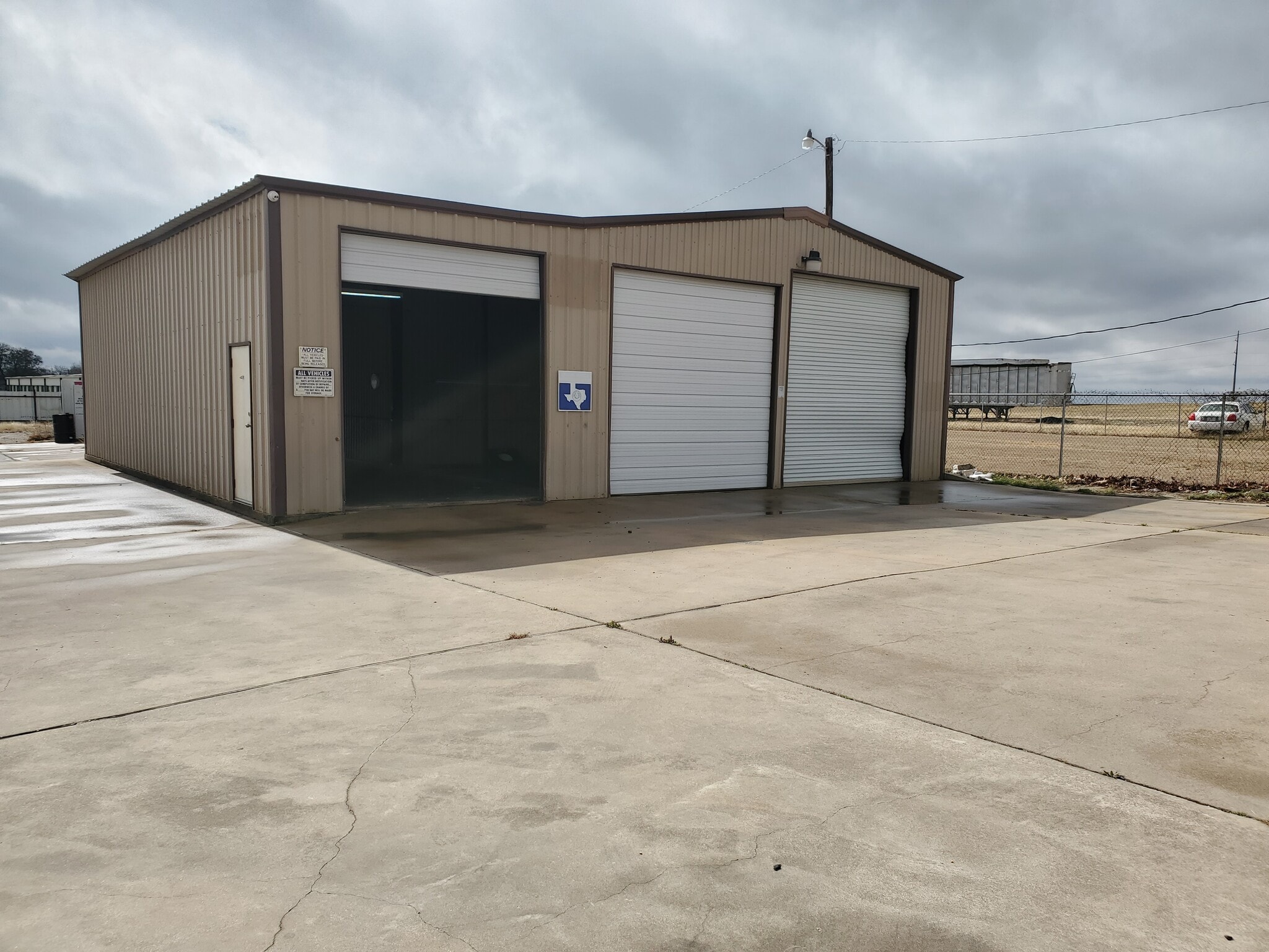 108 West Gillum, Grandview, TX for sale Primary Photo- Image 1 of 62