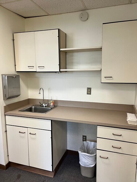 20 Hope Ave, Waltham, MA à louer - Photo intérieure - Image 2 de 27