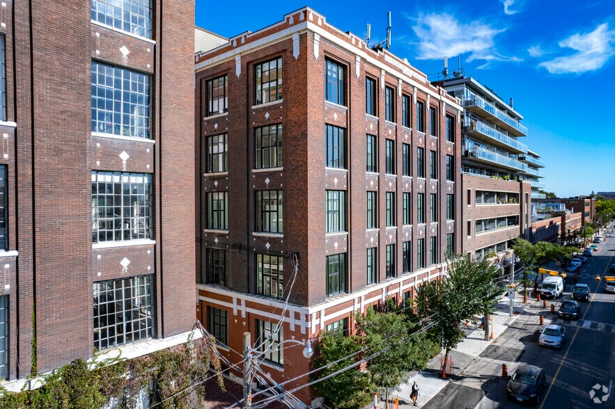 235 Carlaw Ave, Toronto, ON à louer - Photo principale - Image 1 de 11