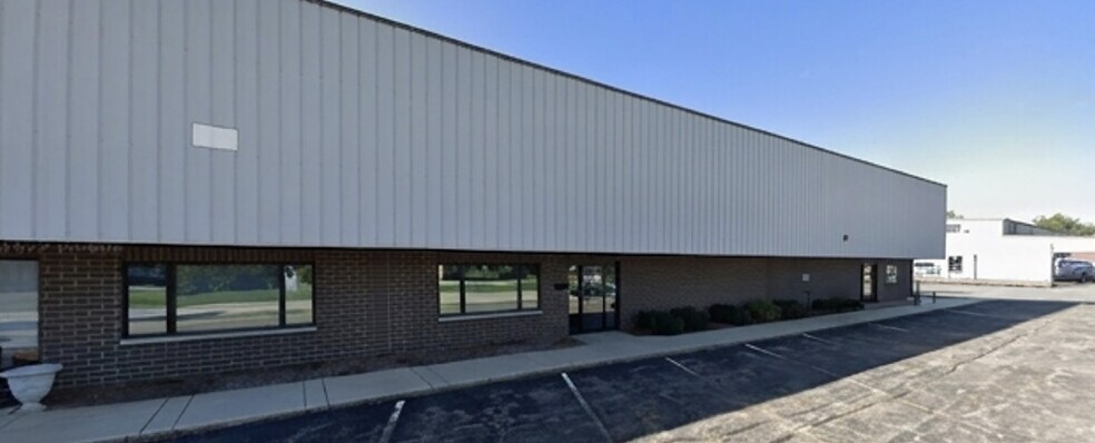 630-634 Schneider Dr, South Elgin, IL à vendre - Photo du bâtiment - Image 3 de 10