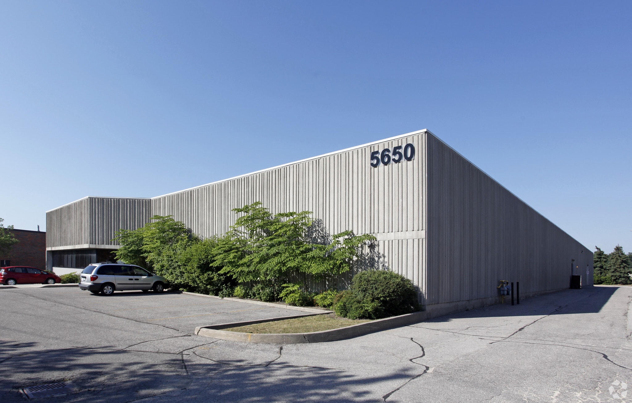 5650 Timberlea Blvd, Mississauga, ON for sale Primary Photo- Image 1 of 4