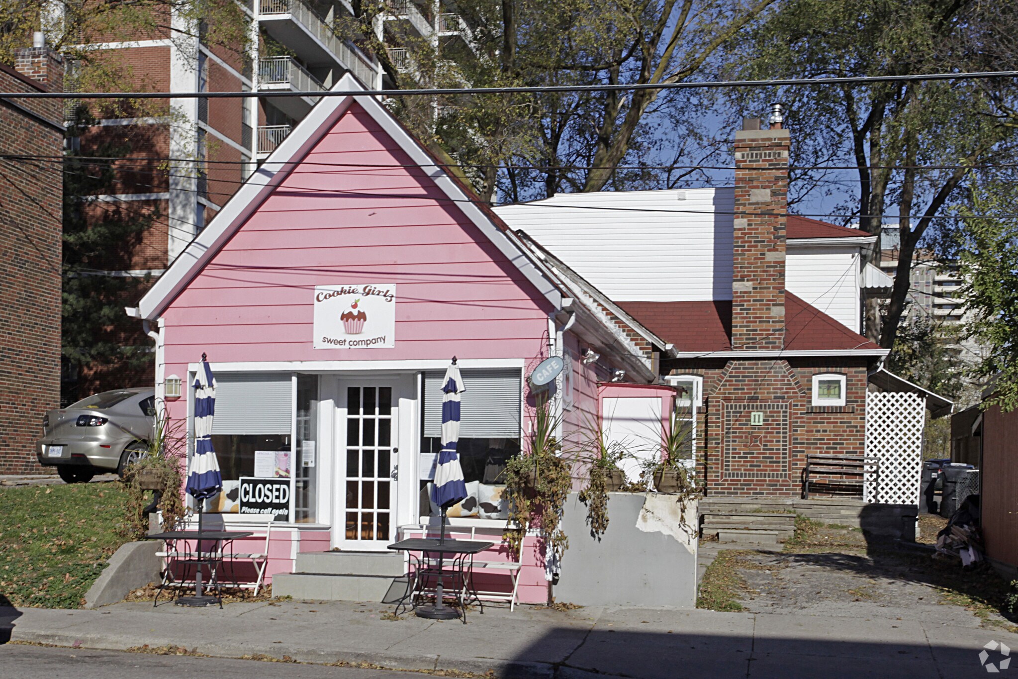 11 Stavebank Rd N, Mississauga, ON for lease Primary Photo- Image 1 of 3