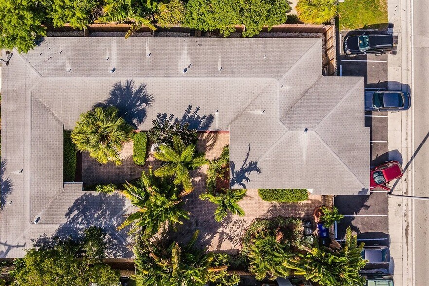 1115 NE 15th Ave, Fort Lauderdale, FL à vendre - Photo du bâtiment - Image 3 de 13