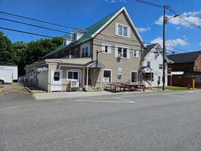 25 Main St, Plymouth, NH à louer Photo du bâtiment- Image 1 de 22