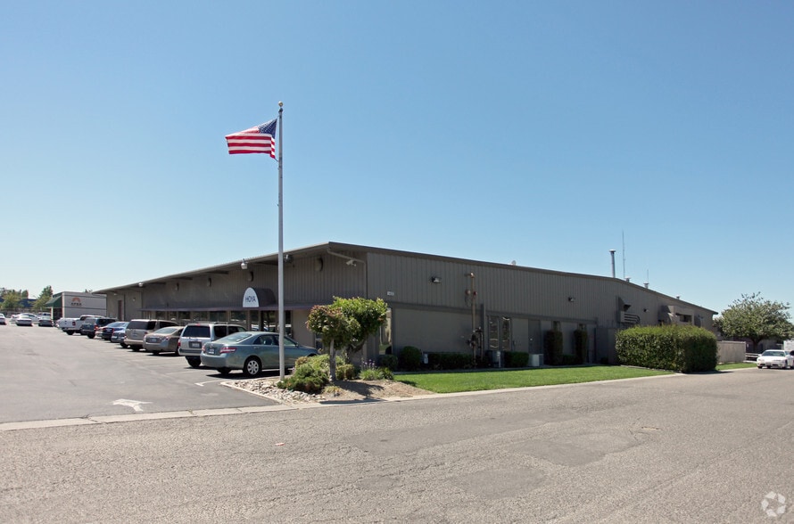 1400 Carpenter Ln, Modesto, CA for lease - Primary Photo - Image 1 of 6