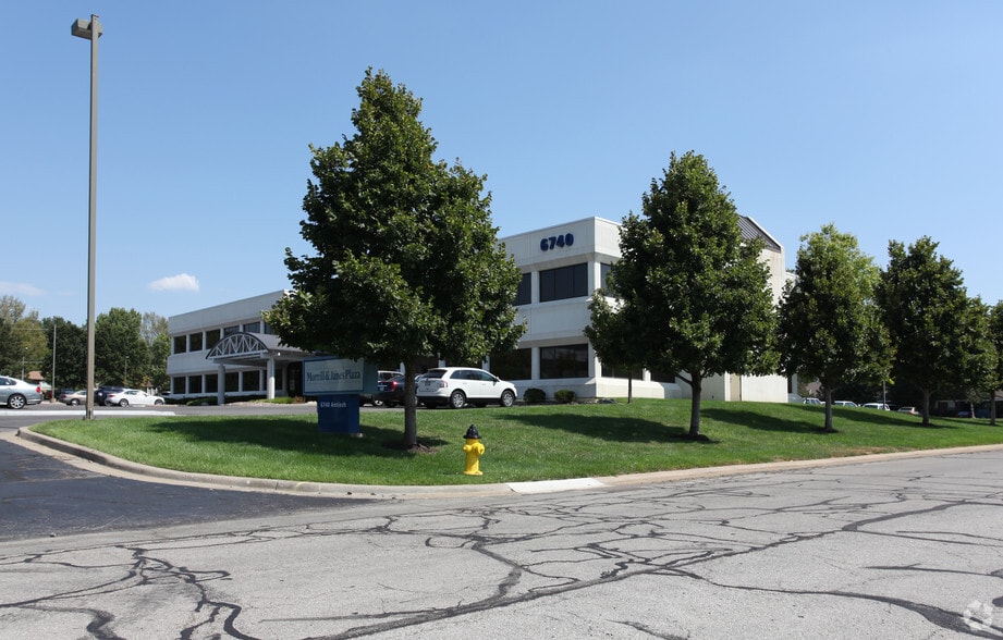 6740 Antioch Rd, Merriam, KS for sale - Building Photo - Image 2 of 4