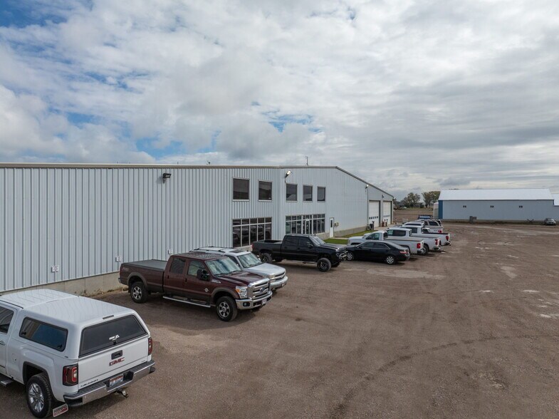 2765 Fairgrounds Rd, American Falls, ID à vendre - Photo du bâtiment - Image 2 de 54