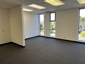 1650 S Amphlett Blvd, San Mateo, CA for lease Building Photo- Image 1 of 6