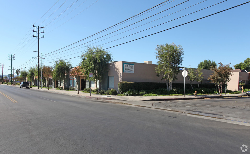 8459-8477 Canoga Ave, Canoga Park, CA à vendre - Photo principale - Image 1 de 1