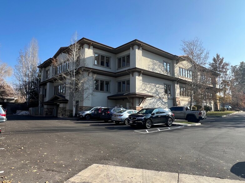 4252 Highland Dr, Salt Lake City, UT à louer - Photo du bâtiment - Image 3 de 7