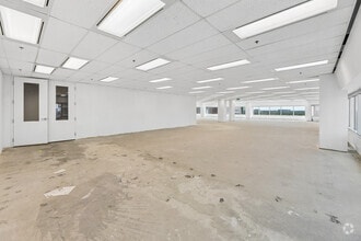 5150-5160 Yonge St, Toronto, ON à louer Photo intérieure- Image 1 de 5