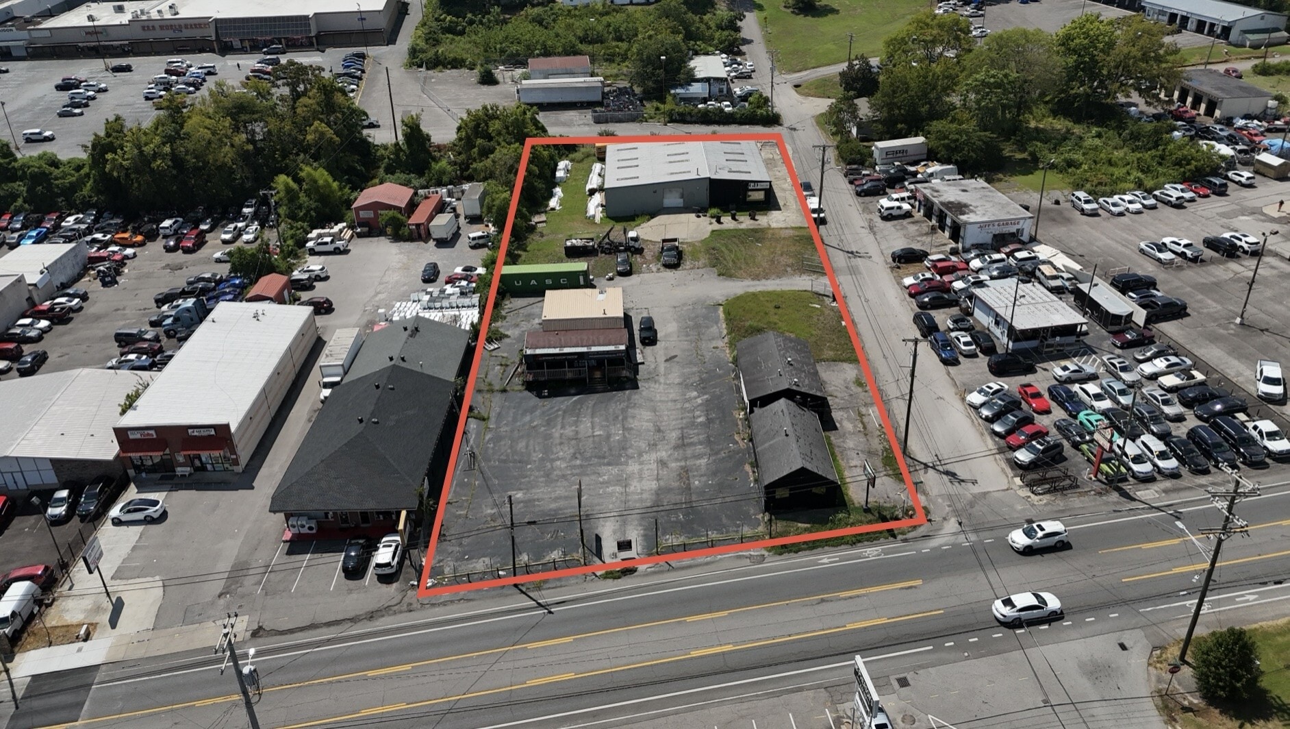 5915 Charlotte Pike, Nashville, TN for sale Primary Photo- Image 1 of 5