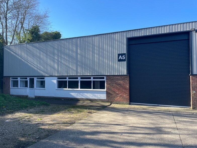 Cuxham Rd, Watlington for lease - Primary Photo - Image 1 of 23