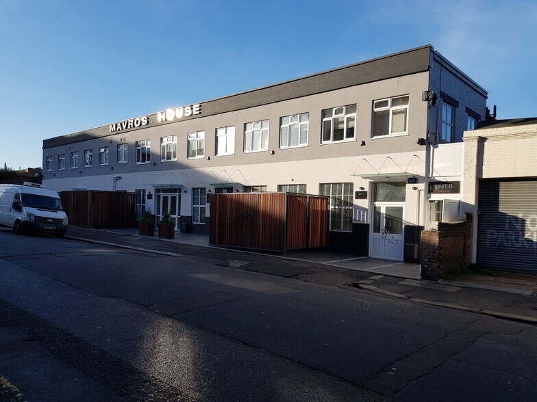 Vale Rd, Londres à louer - Photo du bâtiment - Image 2 de 4