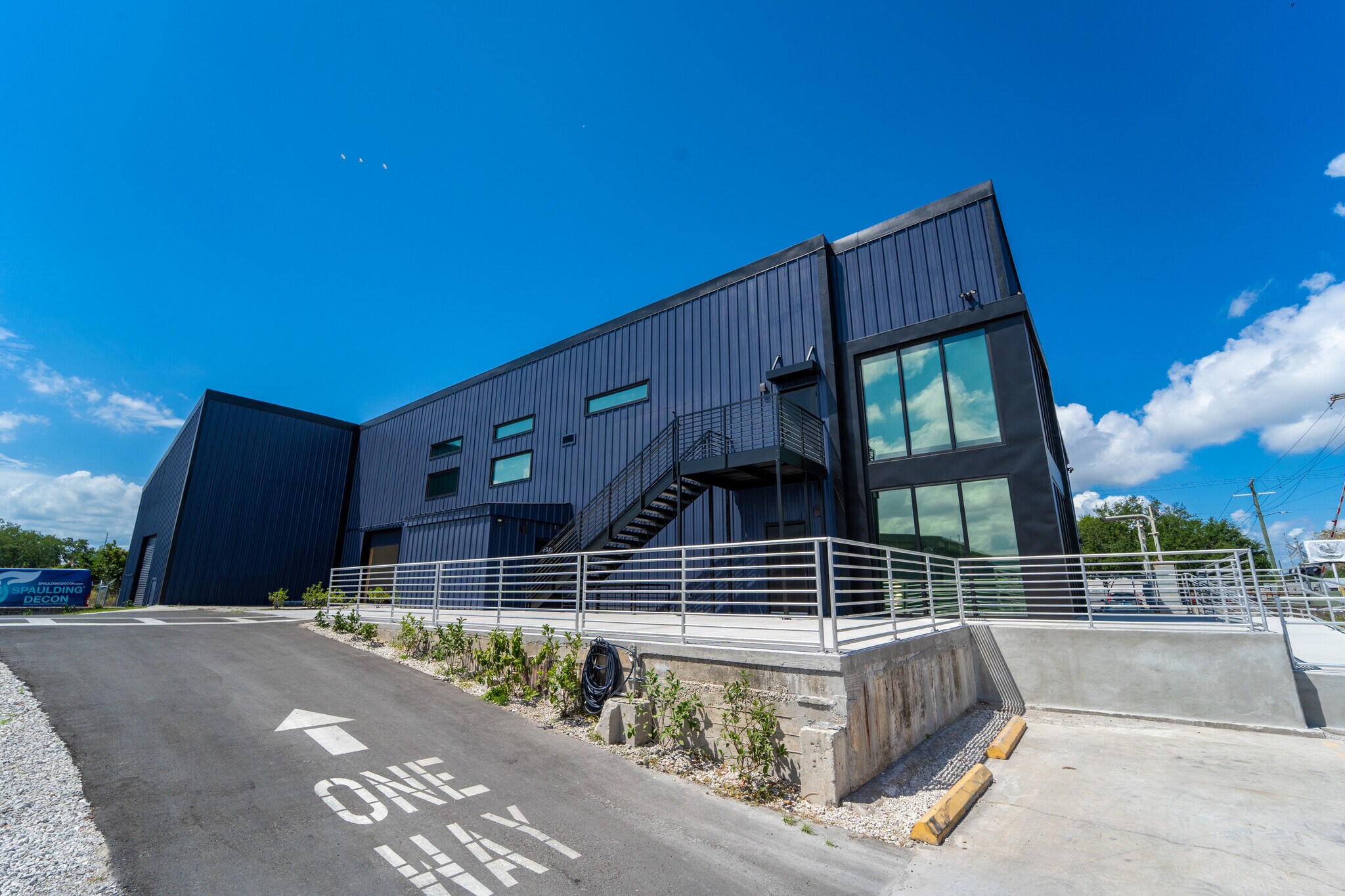 3605-3615 E. 7TH AVENUE portefeuille de 4 propriétés à vendre sur LoopNet.ca Photo principale- Image 1 de 5