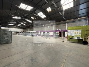 Flex dans Vénissieux à louer Photo intérieure- Image 2 de 9