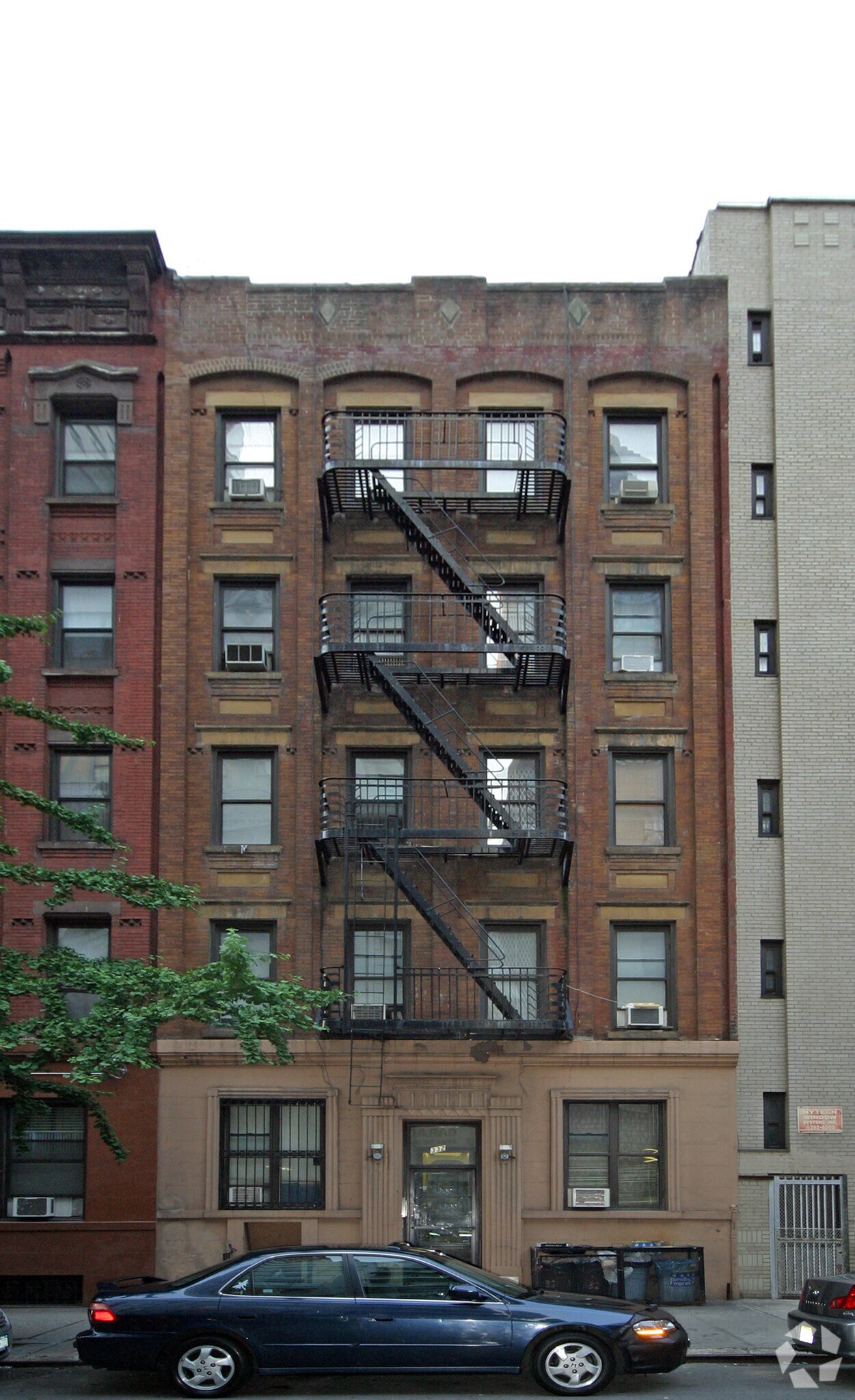 332 E 71st St, New York, NY for sale Primary Photo- Image 1 of 1
