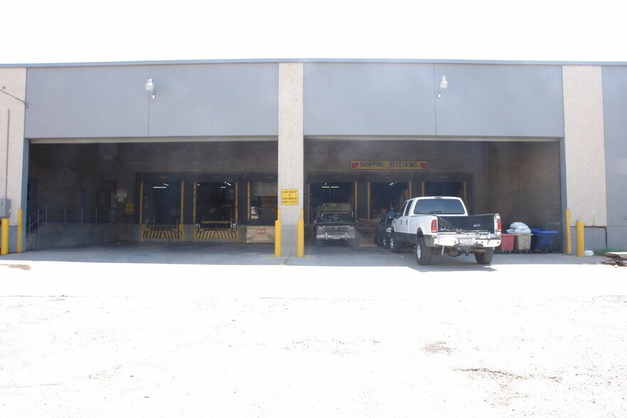 3700 Durazno Ave, El Paso, TX à louer - Photo du bâtiment - Image 3 de 25