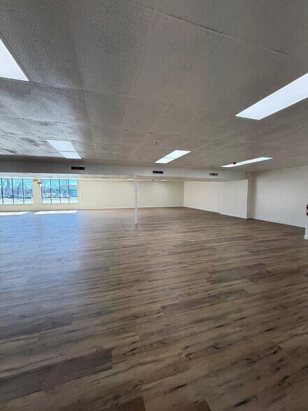 400 Connecticut Blvd, East Hartford, CT à louer - Photo du bâtiment - Image 2 de 11
