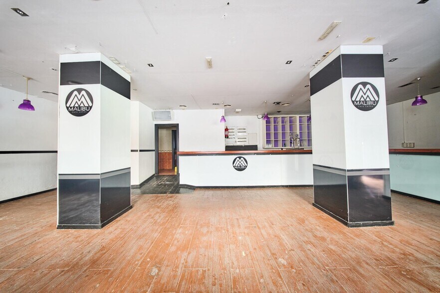 Retail in Granada, Granada for sale - Interior Photo - Image 3 of 20