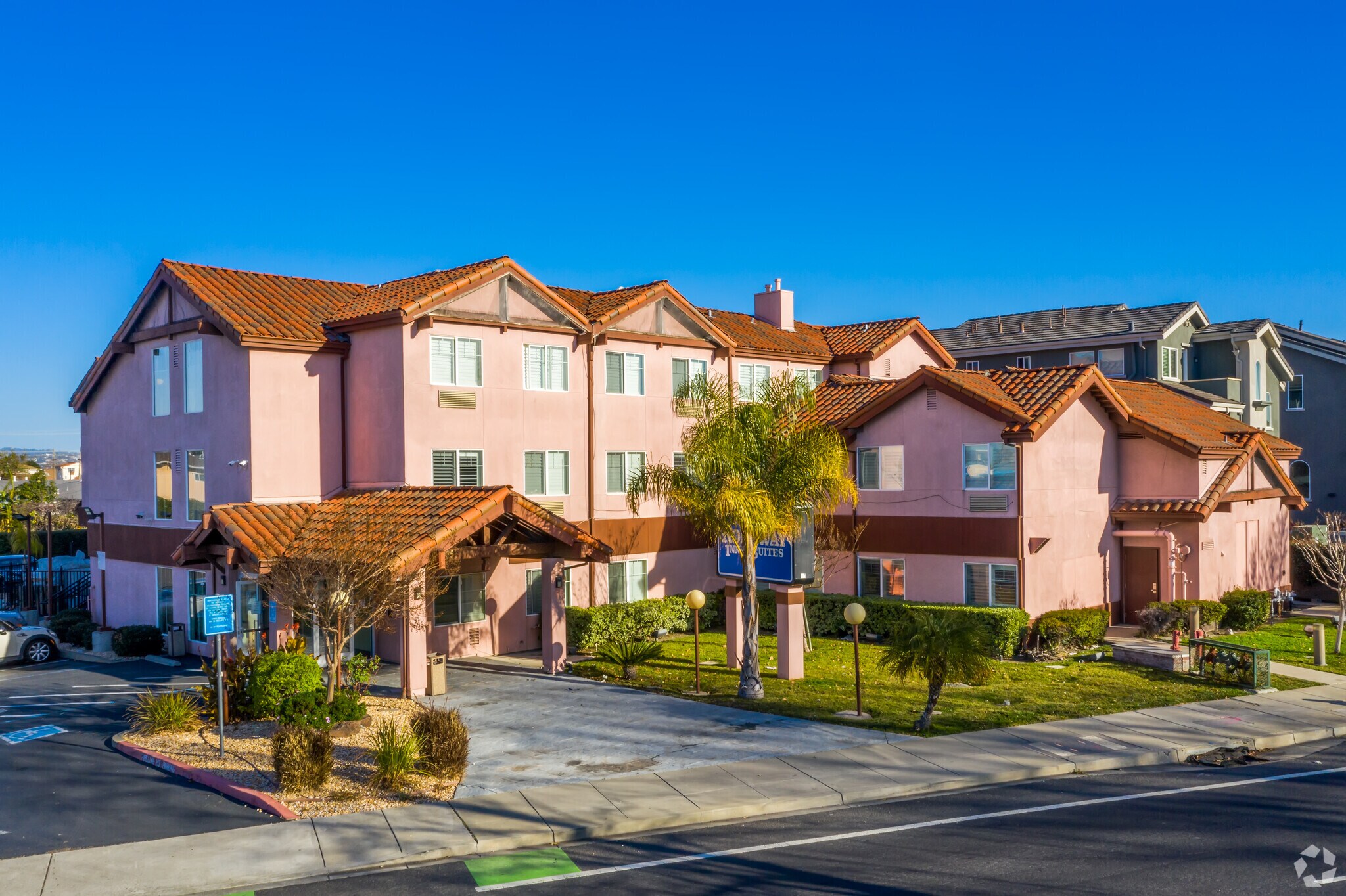 835 W A St, Hayward, CA à vendre Photo principale- Image 1 de 7