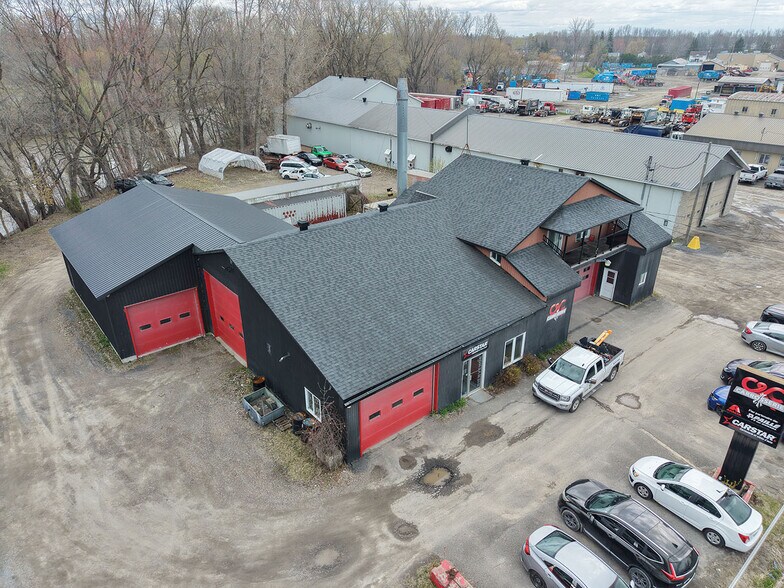 11 Rue Notre-Dame, Berthierville, QC à vendre - Photo du bâtiment - Image 1 de 13