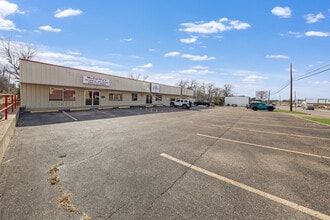 1719 W Avenue M, Temple, TX for lease Building Photo- Image 2 of 13