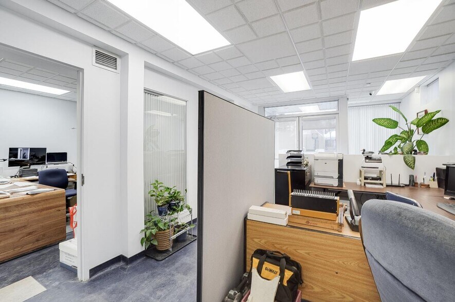 5101-5111 Rue De Salaberry, Montréal, QC à vendre - Photo intérieure - Image 2 de 4