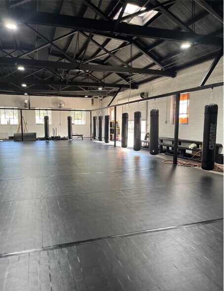 1790 Montgomery st, Oroville, CA à vendre - Photo du bâtiment - Image 3 de 6