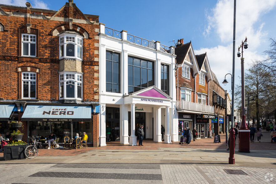 Royal Victoria Place, Tunbridge Wells à louer - Photo principale - Image 1 de 9