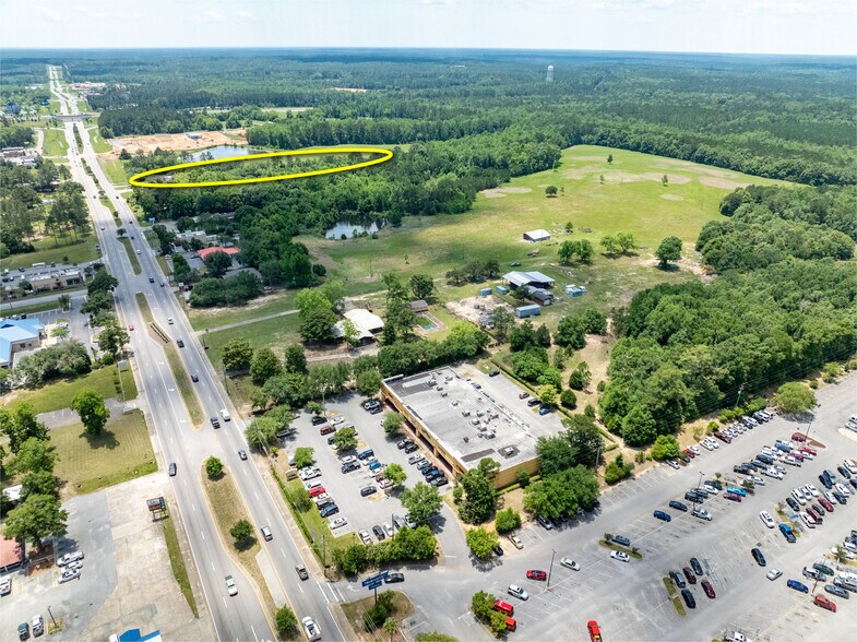 1586 US-331, Defuniak Springs, FL à vendre - Photo du bâtiment - Image 2 de 9