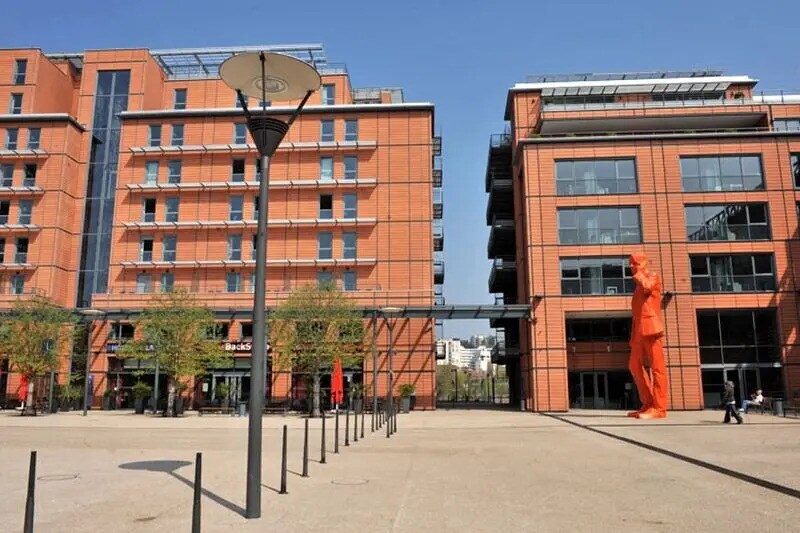 Office in Lyon for lease Primary Photo- Image 1 of 7