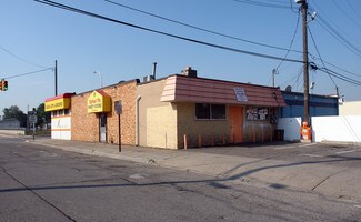 Plus de détails pour 16325 E 11 Mile Rd, Roseville, MI - Commerce de détail à vendre