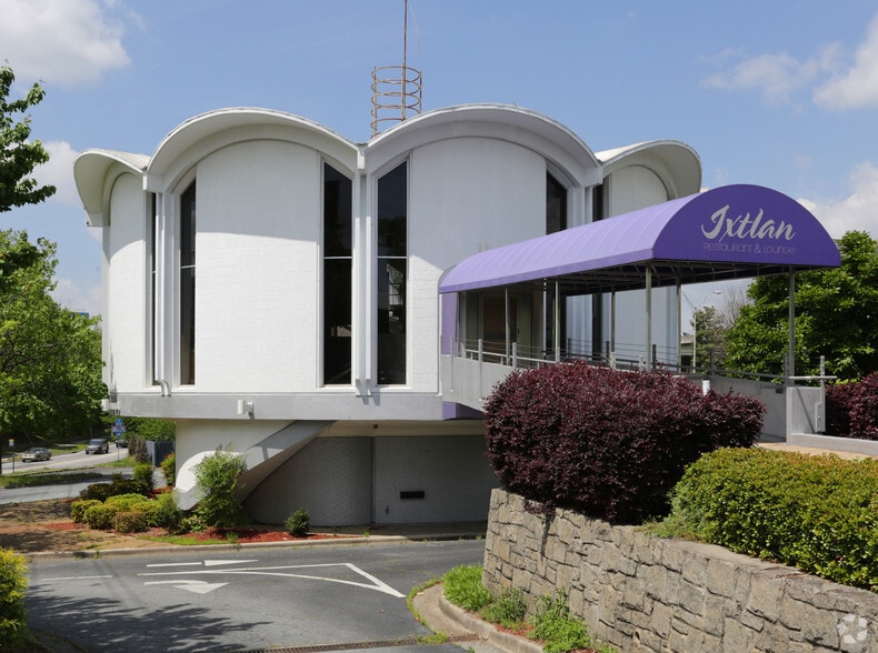2160 Monroe Dr NE, Atlanta, GA for lease - Primary Photo - Image 1 of 9